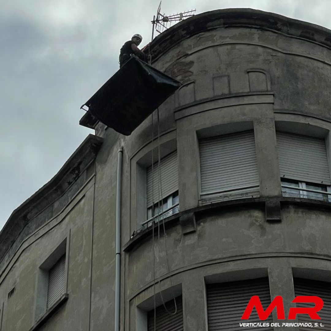 Rehabilitación de cornisa - MR Verticales